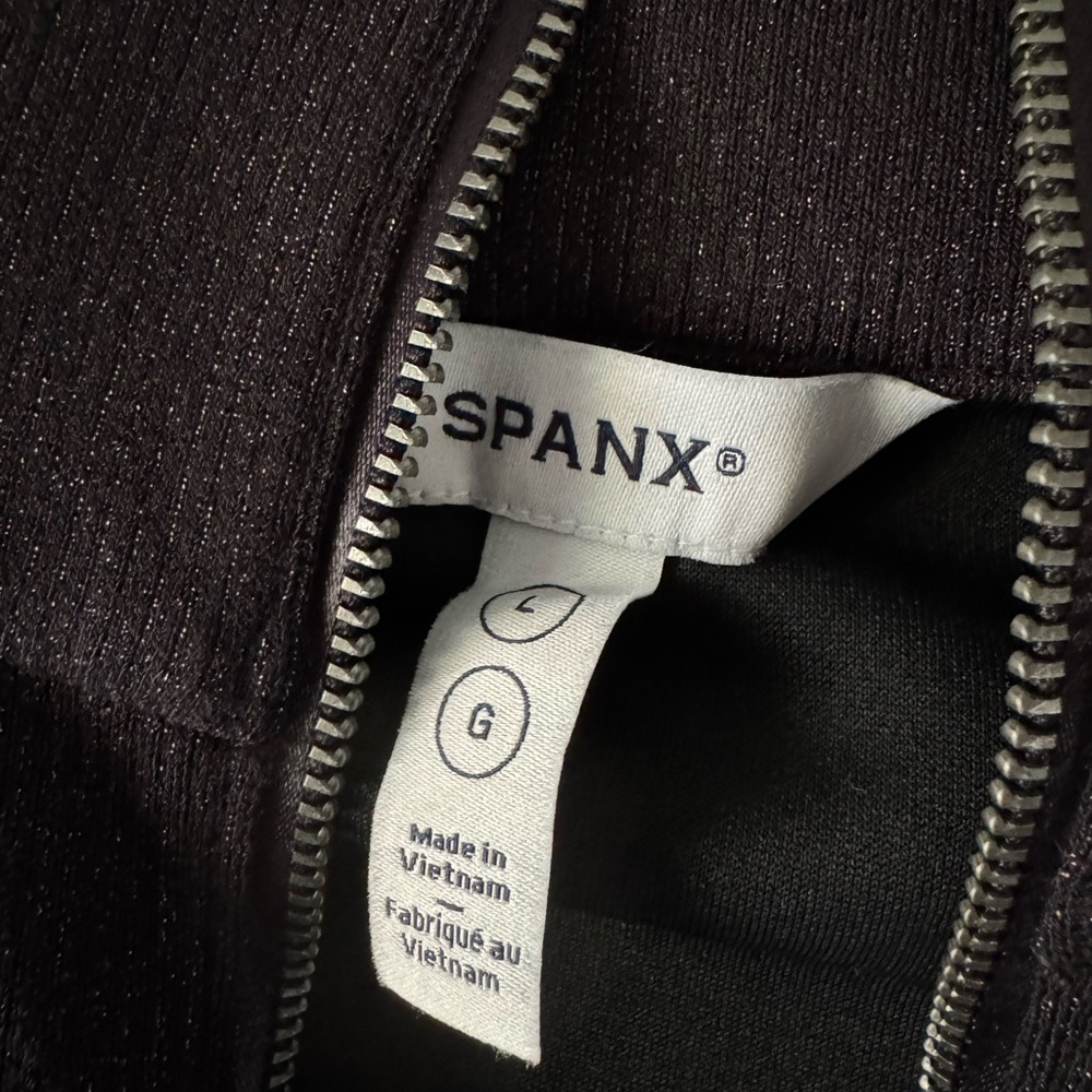 Quiet Luxury Spanx AirEssentials Black Half Zip Shimmer Sweatshirt Black Large - Picture 6 of 16